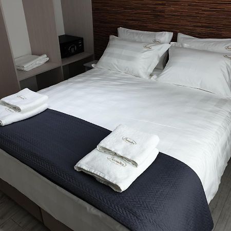 Luxrooms Ofrínion Dış mekan fotoğraf